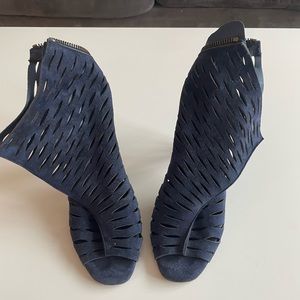 DVF, Diane, von Furstenberg, navy caged suede booties, size 7